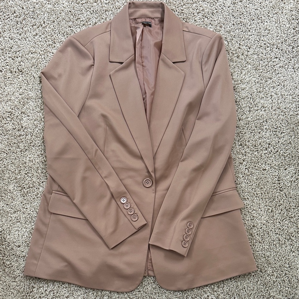Adrianna Papell Women's Tan Blazer. Size Large.